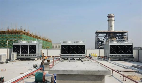 冷卻塔為什么會(huì)冒“白煙”？廣東康明冷卻科技在線為你